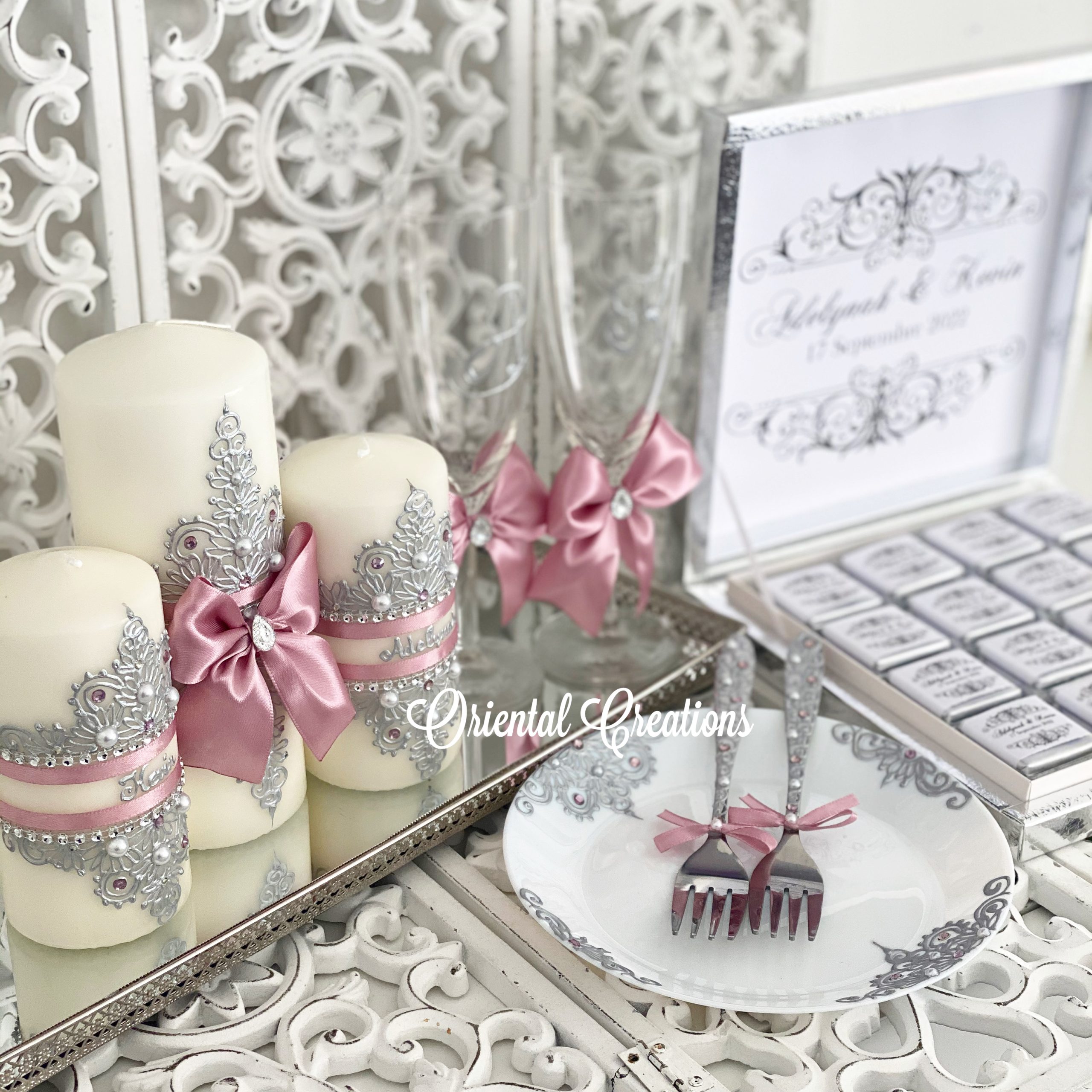 Assiette et fourchettes